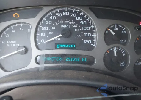 2003 GMC Yukon Xl 1500 Denali z USA, uszkodzony, nr VIN 1GKFK66U43J259188